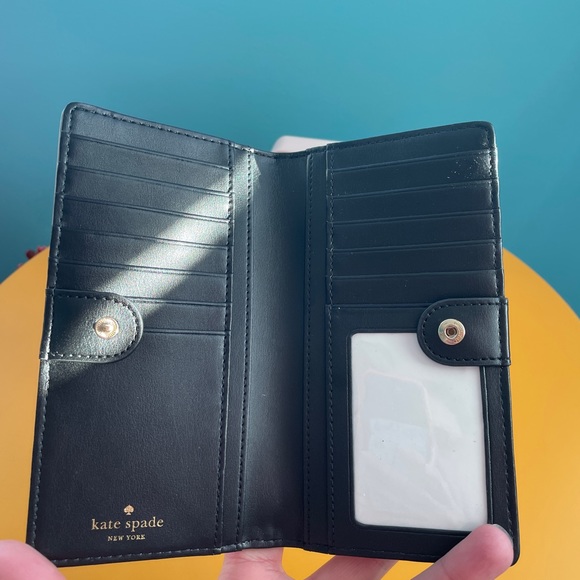 NWT Kate Spade Burgess Court Stacy bifold wallet PWRU5931 / Silver Glitter - Picture 3 of 4